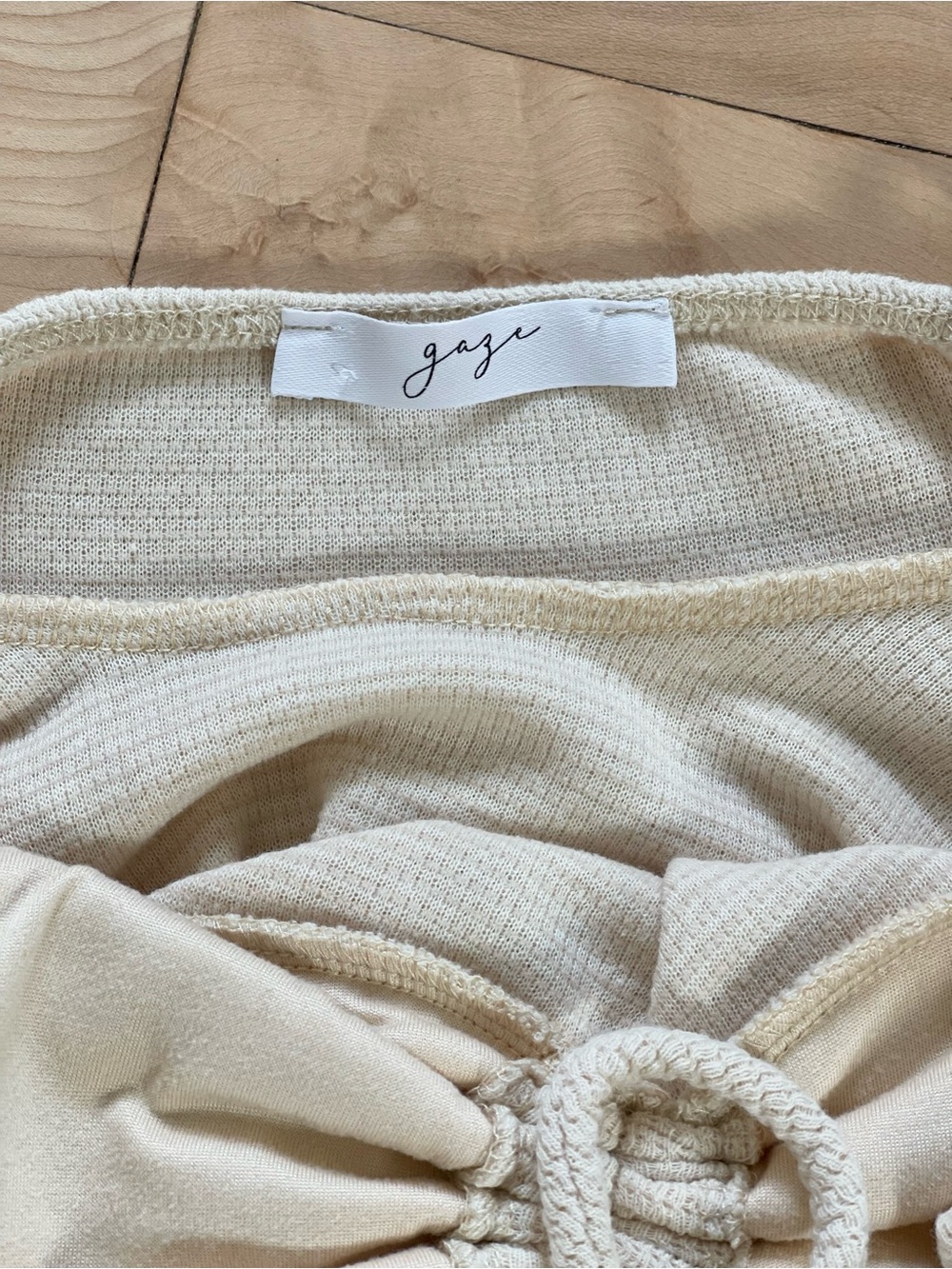 gaze Cream Tie-Front Handkerchief Hem Camisole - Picture 5 of 6